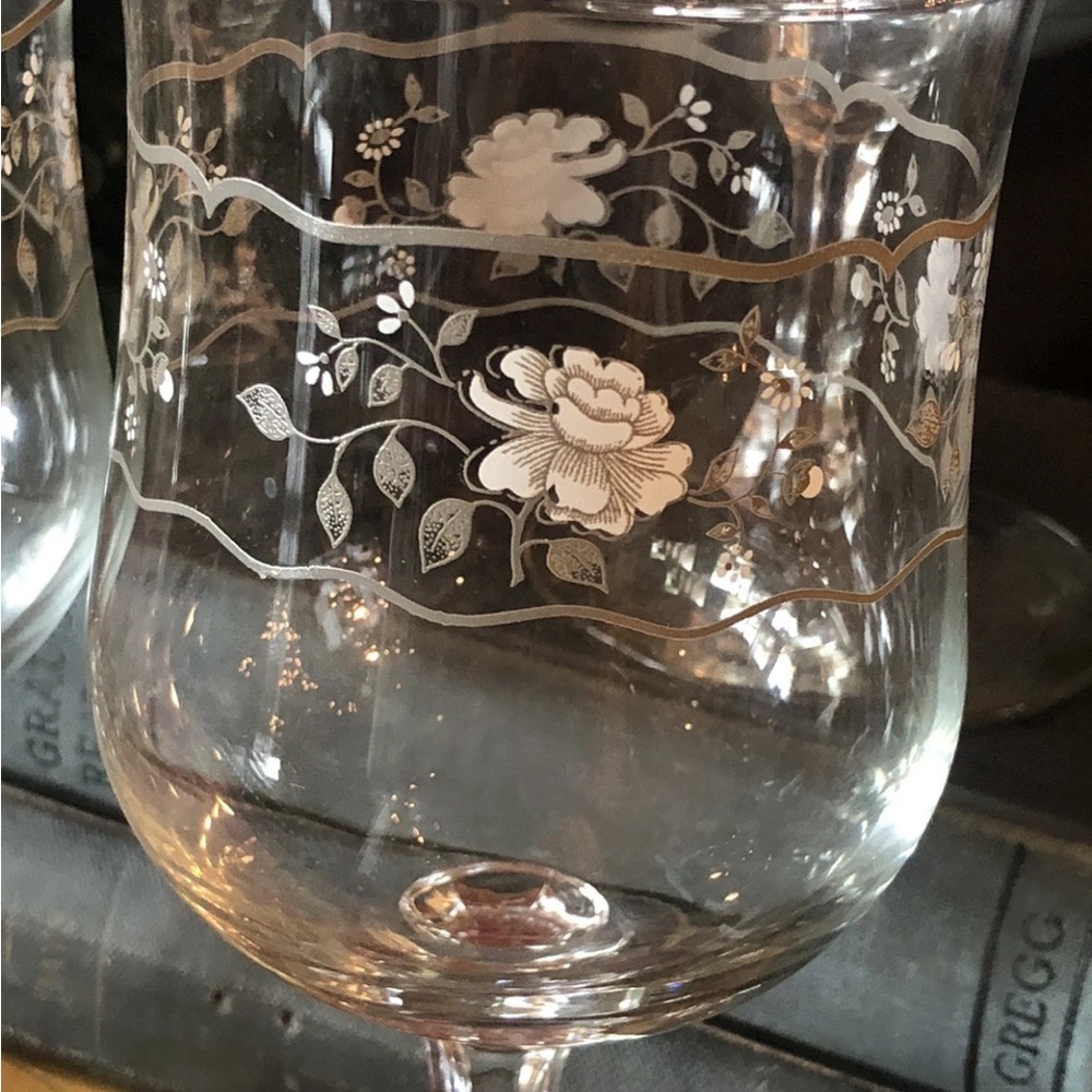 4 JMP Marketing Etched Floral Wine Glasses Goblets "NEW PORT" Excellent 6.75"